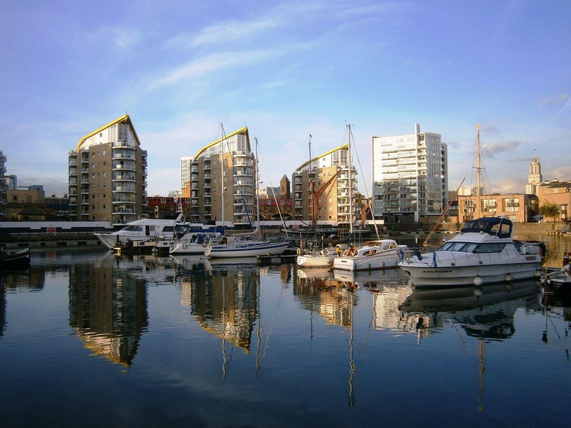 Marlin Apartments Commercial Road - Limehouse Лондон Экстерьер фото